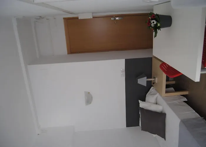 Forenna (adults Only) Hostel *