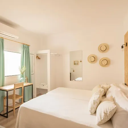 Forenna (adults Only) Hostel *