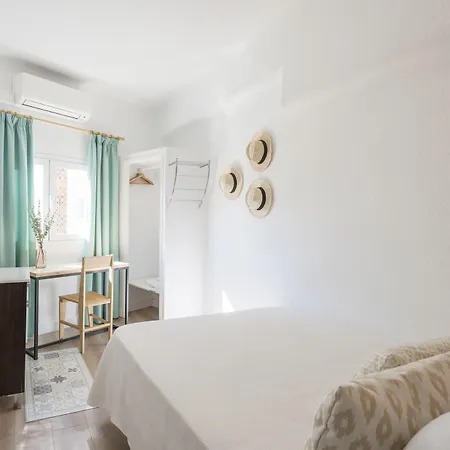 Forenna (adults Only) Hostel *
