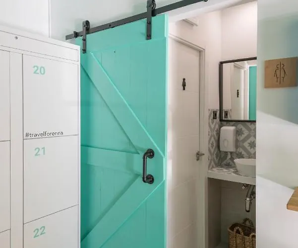 Forenna (adults Only) Hostel