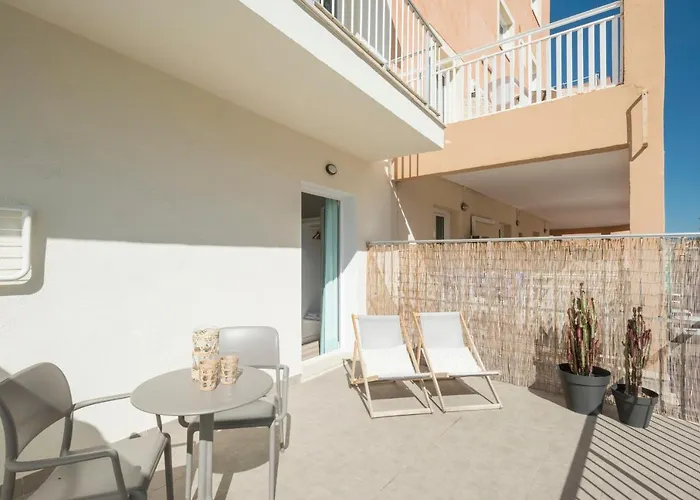 Forenna (adults Only) Hostel