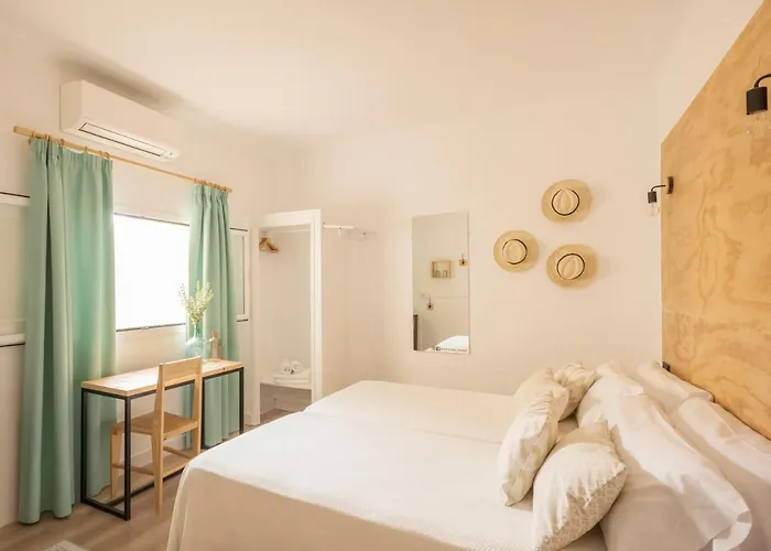 Forenna (adults Only) Hostel *